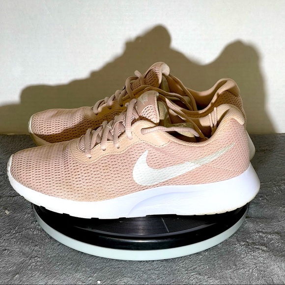 nike tanjun particle beige